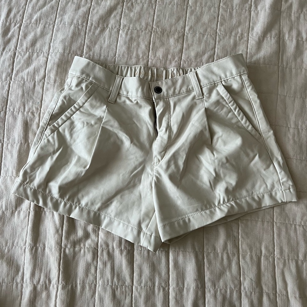 Women's Cream Shorts